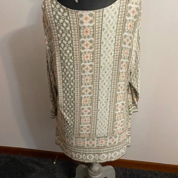 Ruby Rd Green/Peach/White Pattern 3/4 sleeves tunic, size 1X - Picture 2 of 3
